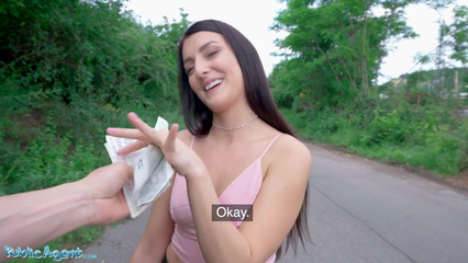 Девчонка за пару сотен баксов помогла незнакомцу кончить в лесу